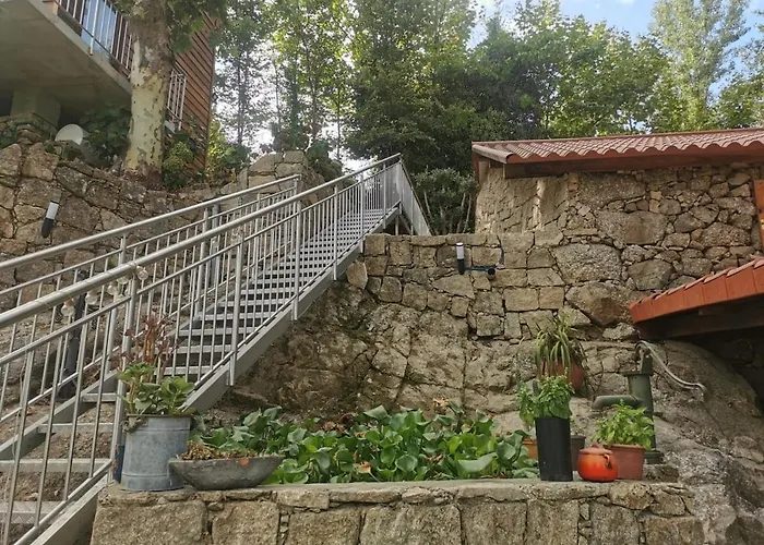 Quinta De Carvalho, Carvalho, Celorico De Feriehus